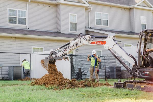 More than 1,700 military family homes at the U.S. Army’s Fort Sill will receive modernized heating and cooling technology as part of a Corvias improvement project at the installation. High-efficiency Ground Source Heat Pump (GSHP) technology manufactured in Oklahoma are being installed to the homes, replacing traditional HVAC systems.