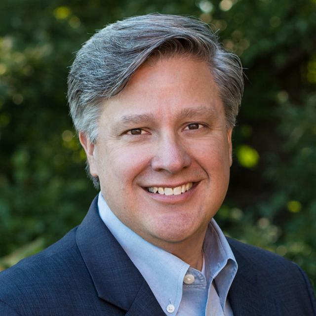 headshot of Michael De La Rosa