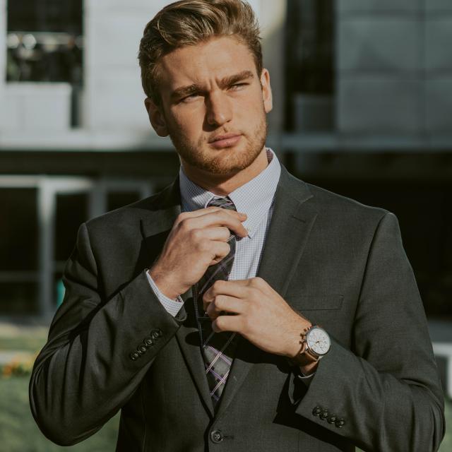 This tie is too tight