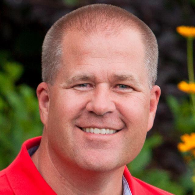 Headshot of Pete Sims