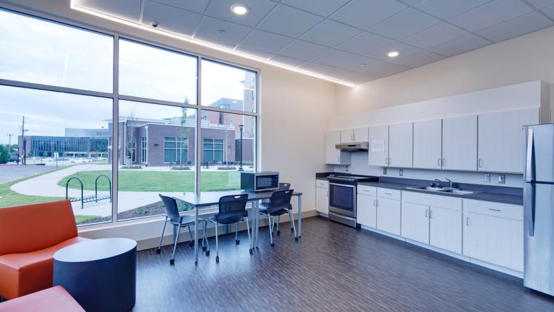 Communal room with a small kitchen