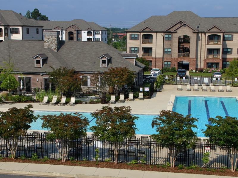 Randolph Pointe’s amenities include a well-appointed community center with a gym, game room and resort-style pool.